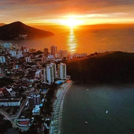 Apartamento Dona Frida Prainha Com Wifi Pe Na Areia Caraguatatuba Εξωτερικό φωτογραφία